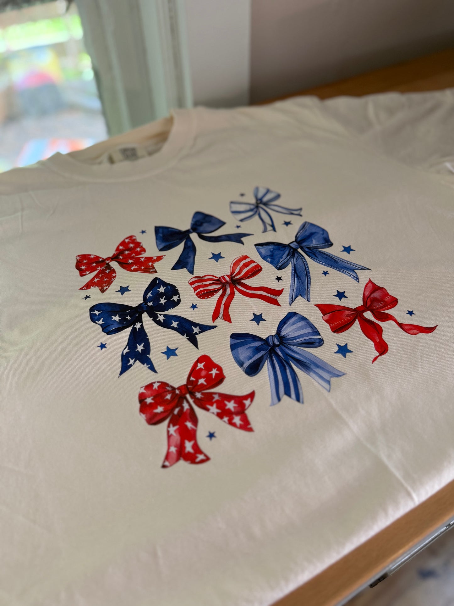 Bows Tee